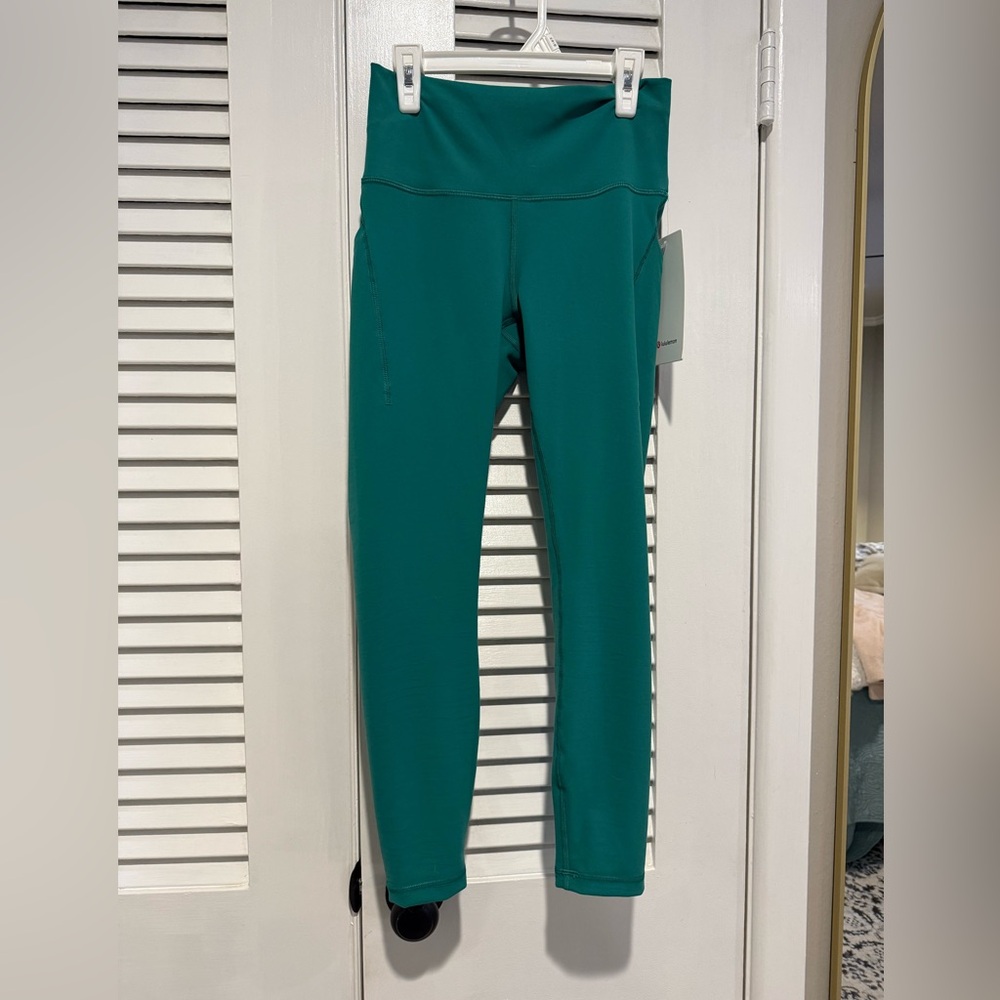 Lululemon Wunder Train HR Tight 25” with pockets